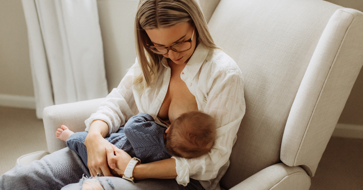 Amamentação Descomplicada: 3 Dicas Práticas e o Segredo para Aumentar sua Produção de Leite
